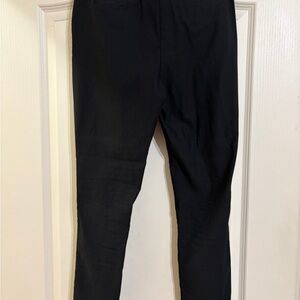 Anne Klein Black Ankle pants